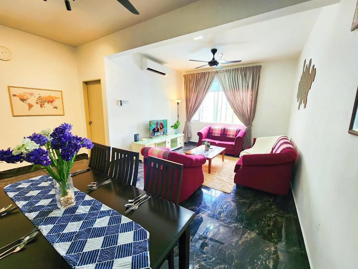 Klia 7Th Floor Pool View 4 Rooms Suite Sepang Apartment