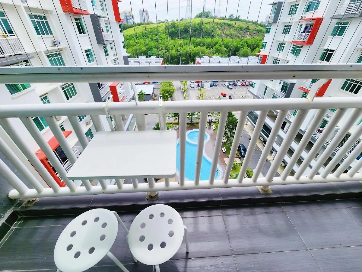 Klia 7Th Floor Pool View 4 Rooms Suite Sepang 0*,